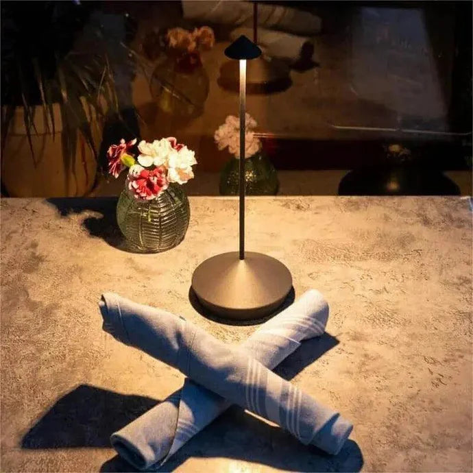 Singapore - Wireless Table Lamp