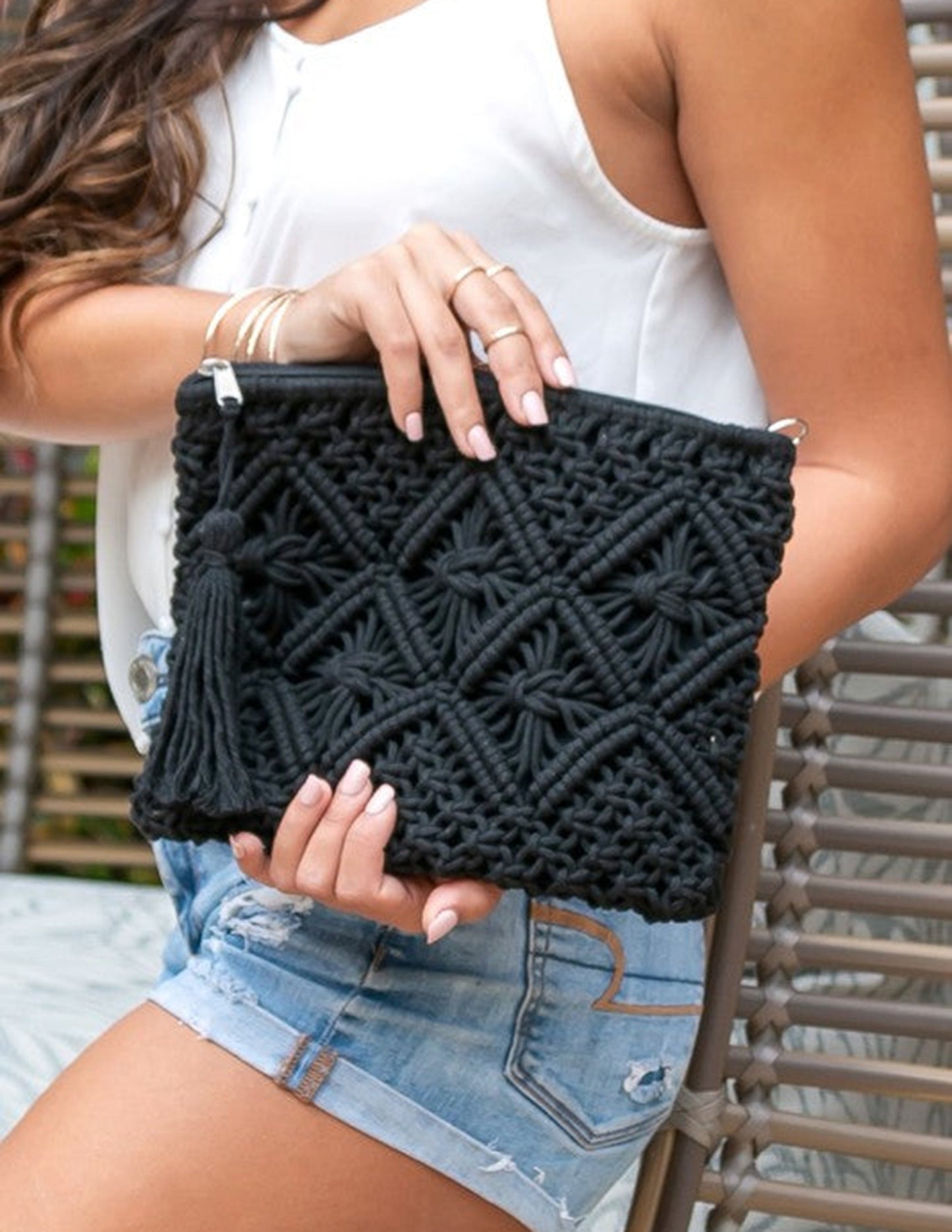 Diamond Pattern Straw Messenger Bag